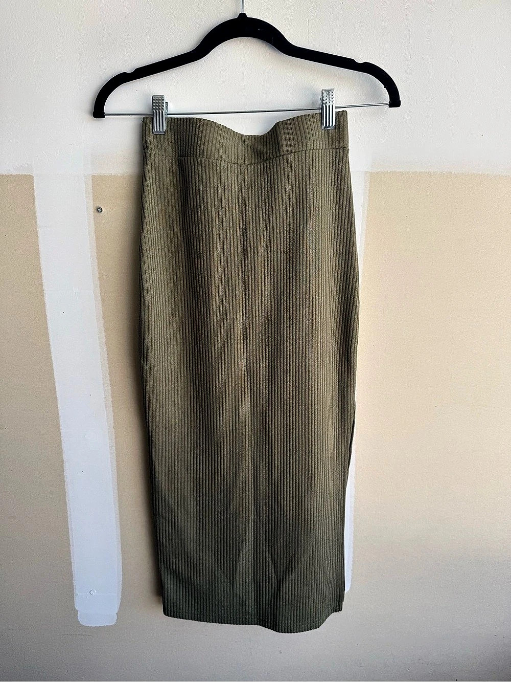 SHEIN Ribbed Midi Skirt in Green XS Like New